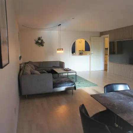 Villa 102 Fyrrelunden *